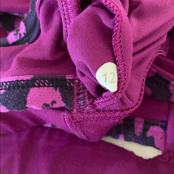 🍋2/$45 Lululemon bras - Picture 2 of 2